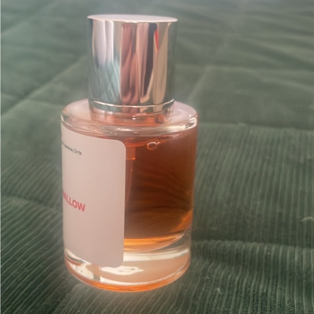 Dossier Floral Marshmallow Perfume - Picture 2 of 3